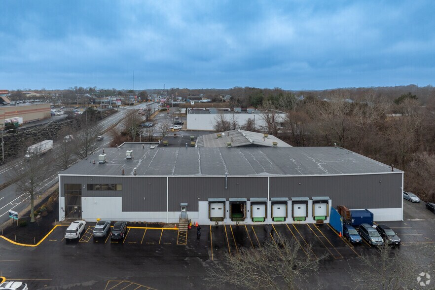 More Photos Of 218-222 Highland Ave, Salem Warehouse For Lease