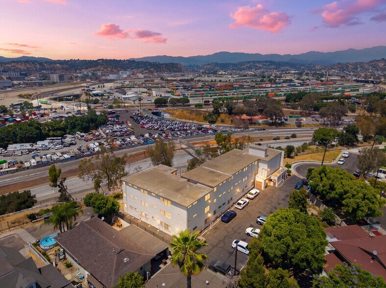 More Photos Of 571 Fairview Ave, Los Angeles Apartments For Sale