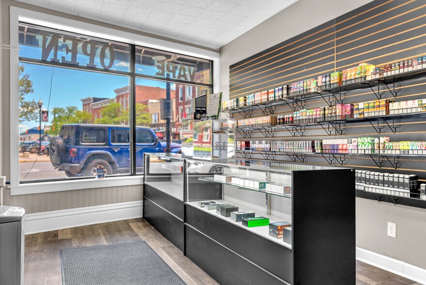 More Photos Of 105 1/2 S Court St, Crown Point General Retail For Sale