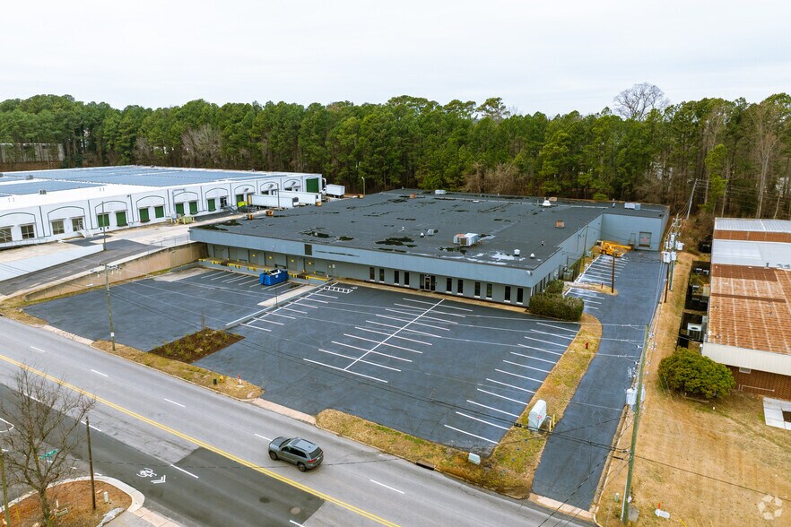 More Photos Of 2319 Atlantic Ave, Raleigh Manufacturing For Lease