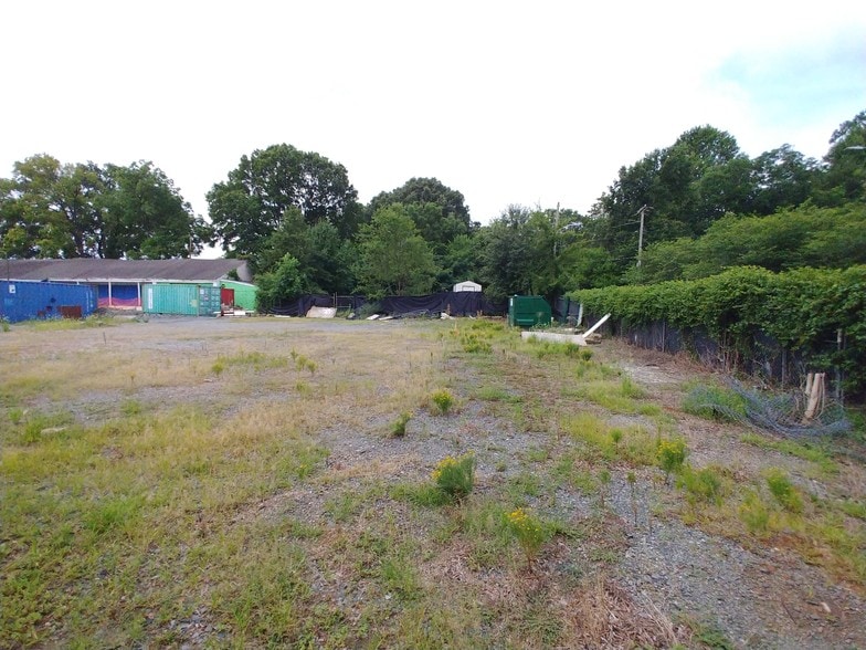 More Photos Of 1725 N Tryon St N, Charlotte Freestanding For Sale