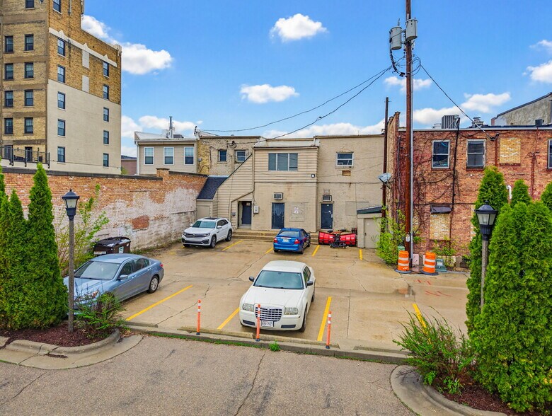 More Photos Of 309-313 W Milwaukee St, Janesville Apartments For Sale