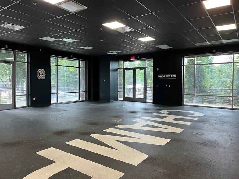 More Photos Of 120 W Trinity Pl, Decatur Office For Lease