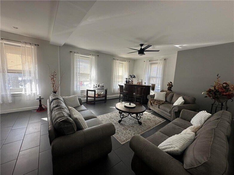 More Photos Of 7 Lehigh St, Catasauqua Restaurant For Sale