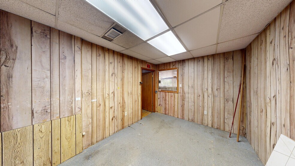 More Photos Of 1005 E Grand Ave, Hot Springs Unknown For Lease