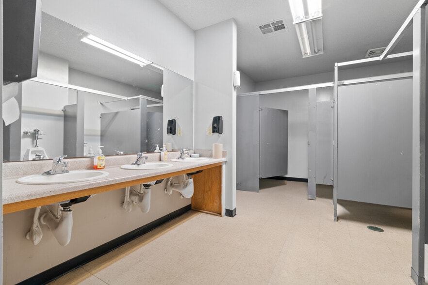 More Photos Of 3057 Walt Stephens Rd, Jonesboro Specialty For Sale