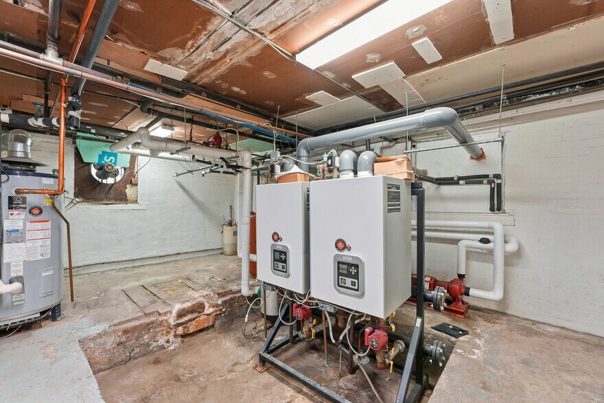 More Photos Of 320 Constitution Ave NE, Washington Apartments For Sale