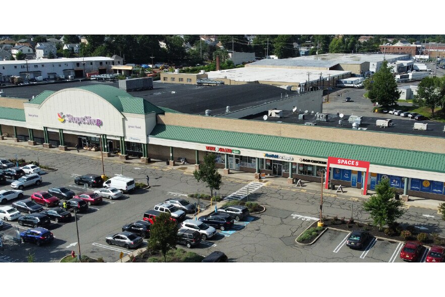 More Photos Of 625-675 Paterson Ave, Carlstadt General Retail For Lease