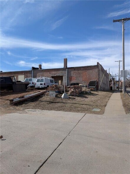 More Photos Of 2025 Saint Joseph Ave, Saint Joseph Industrial For Sale