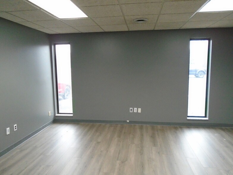 More Photos Of 36358-36380 Garfield Rd, Clinton Township Medical For Sale