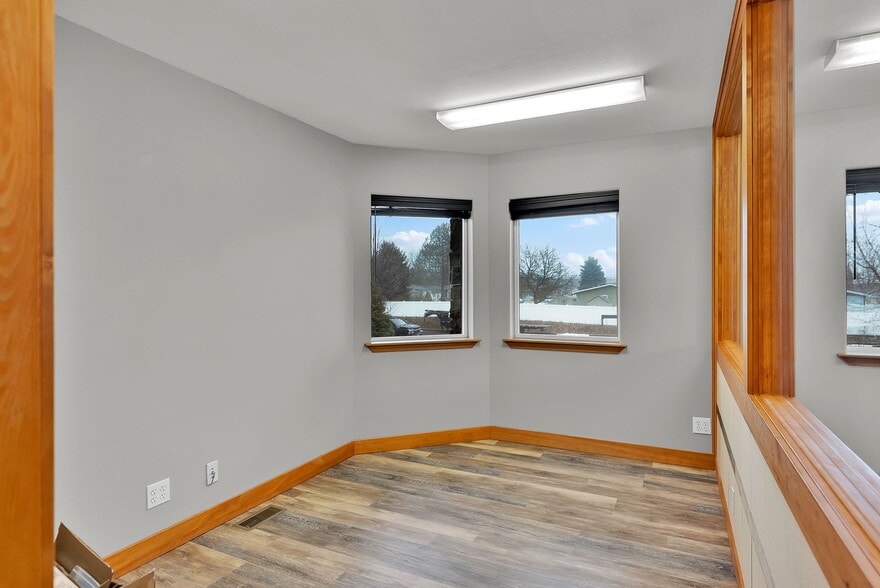 More Photos Of 11445 N Reed Rd, Hayden Warehouse For Lease