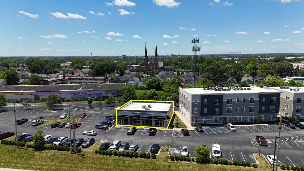 More Photos Of 1440 Madison Ave, Indianapolis Freestanding For Lease