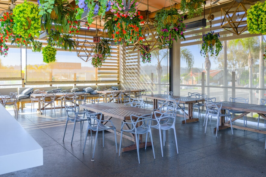 More Photos Of 2730 Via de la Valle, Del Mar Restaurant For Lease