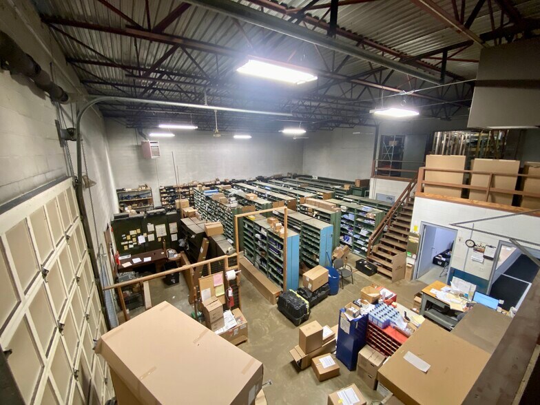 More Photos Of 1229 Country Club Mnr, Fairmont Auto Dealership For Sale