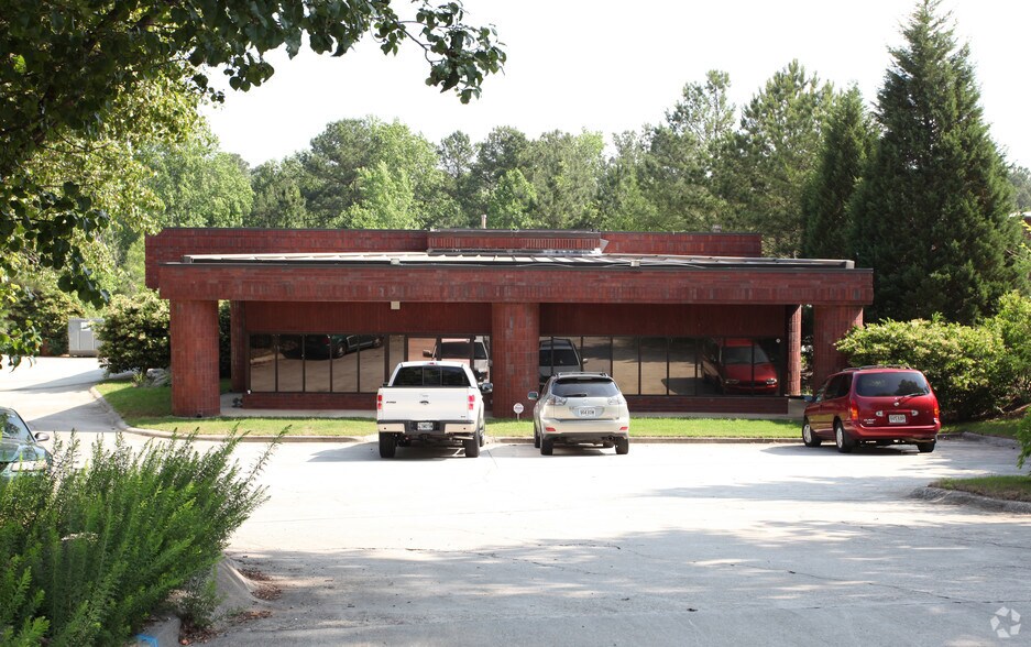 More Photos Of 255 Buxton Ct, Lilburn Industrial For Sale