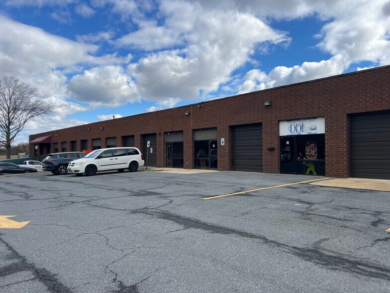 Primary Photo Of 505 Hampton Park Blvd, Capitol Heights Warehouse For Lease