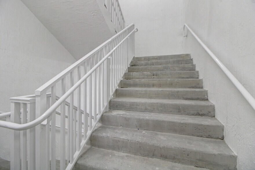 More Photos Of 304 N Krome Ave, Homestead Medical For Lease