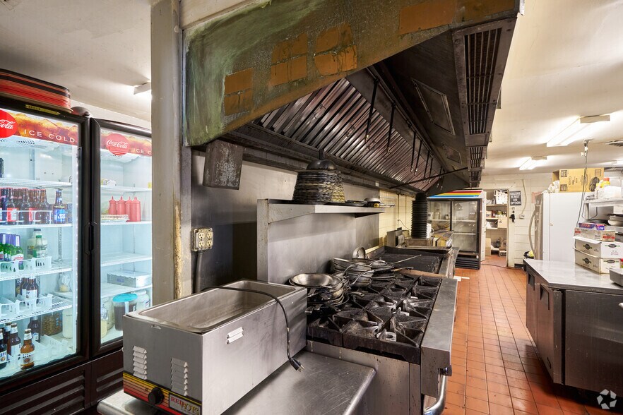 More Photos Of 865 John Marshall Hwy, Front Royal Restaurant For Sale