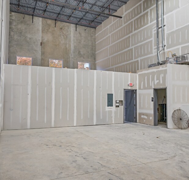 More Photos Of 640 James St, Lakewood Warehouse For Sale