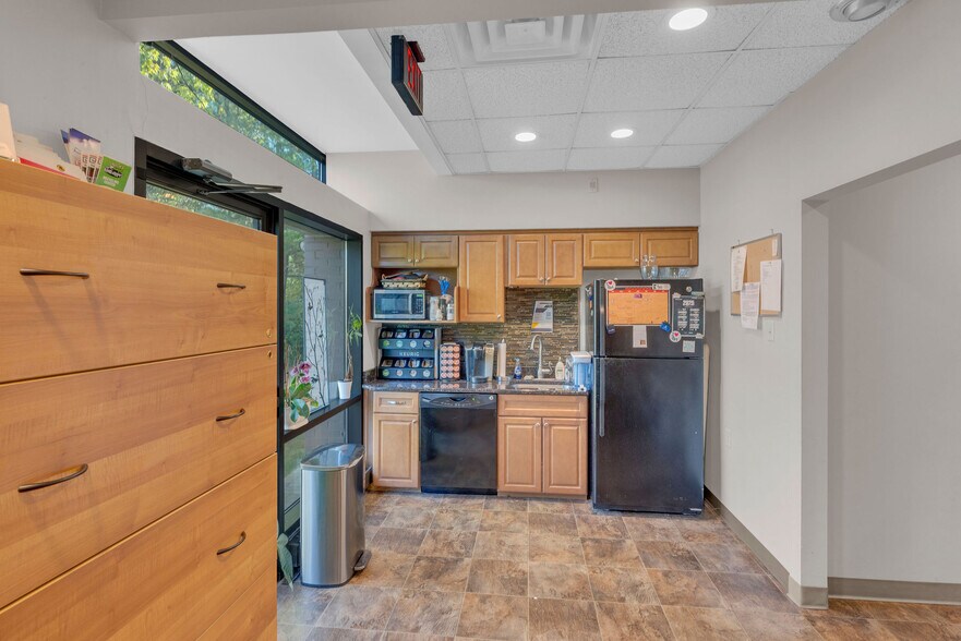 More Photos Of 794 Penllyn Blue Bell Pike, Blue Bell Office For Lease