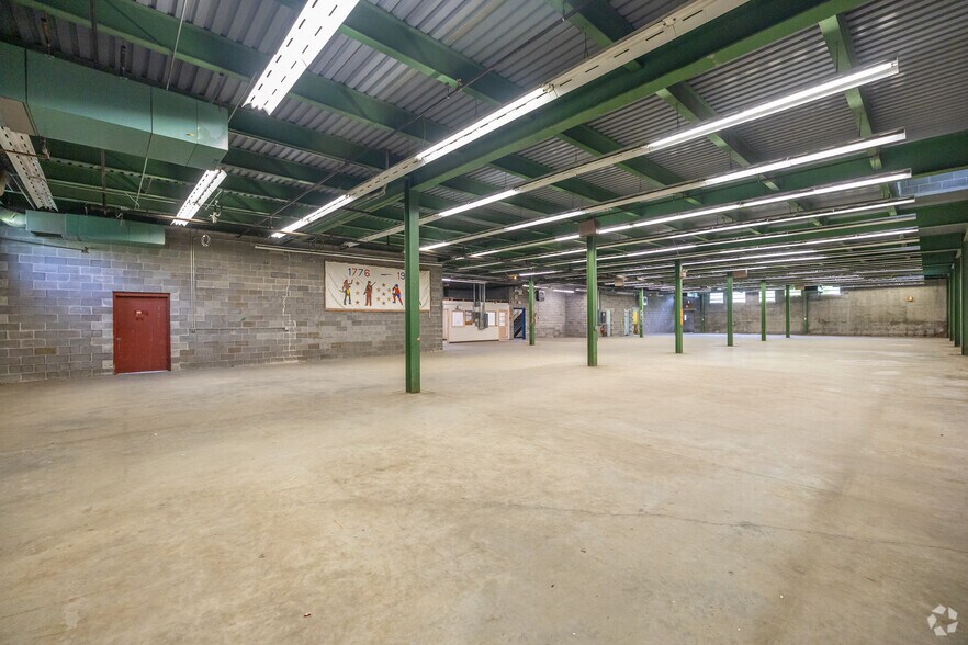More Photos Of 1 Main St, Shirley Light Distribution For Lease