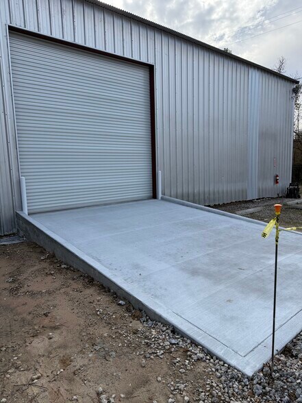 More Photos Of 1515 Lakeville Dr, Kingwood Warehouse For Lease