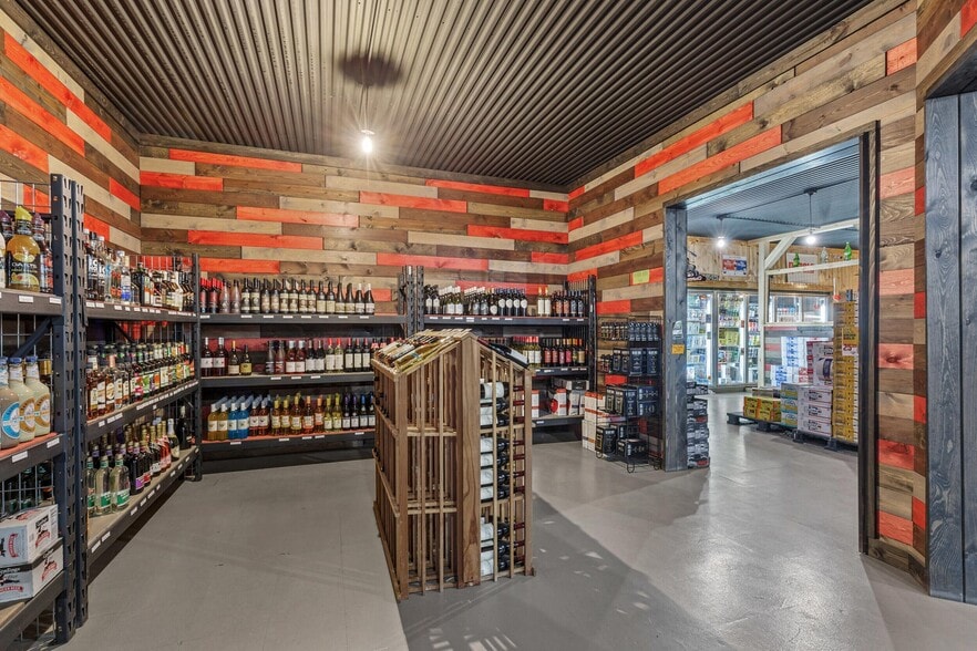 More Photos Of 521 Fergus Ave, Erhard Convenience Store For Sale