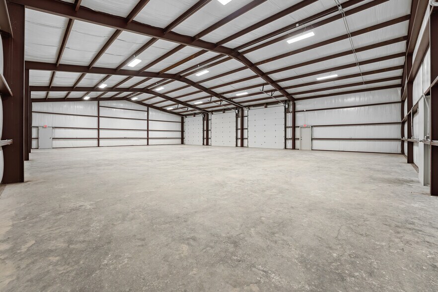 More Photos Of 1701 S Knox Ave, Odessa Warehouse For Lease