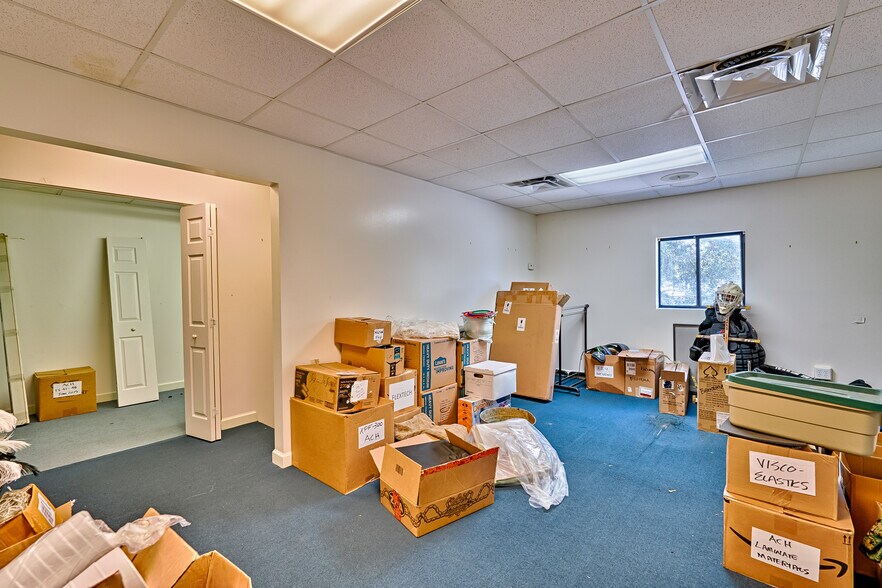 More Photos Of 200 NE Commercial Cir, Keystone Heights Unknown For Lease