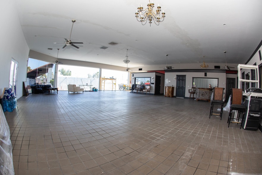 More Photos Of 2650 N Scottsdale Rd, Tempe Auto Dealership For Sale