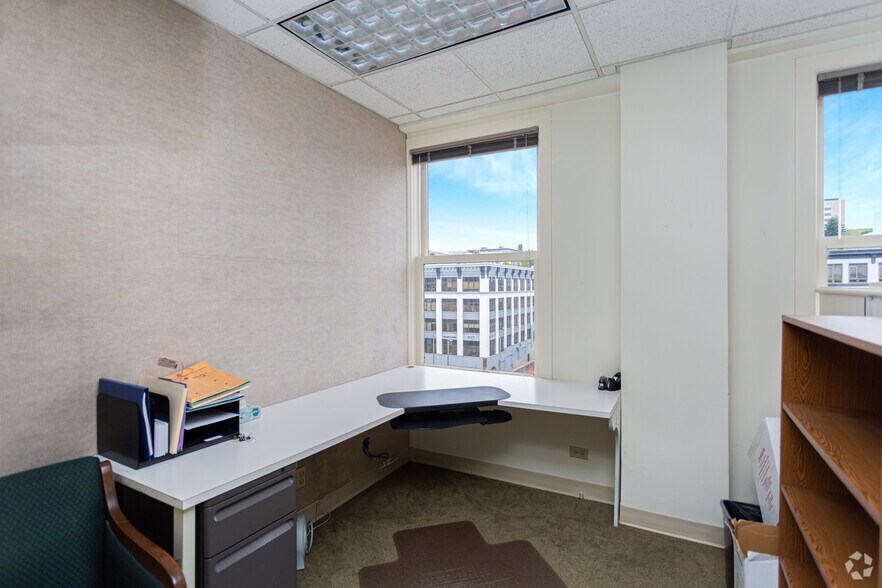 More Photos Of 950 Pacific Ave, Tacoma Office For Sale