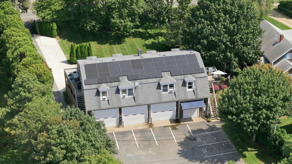 More Photos Of 148 Katama Rd, Edgartown Flex For Sale