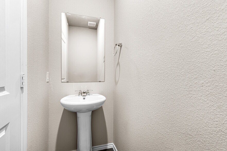 More Photos Of 8911 FM 1560, San Antonio Apartments For Sale