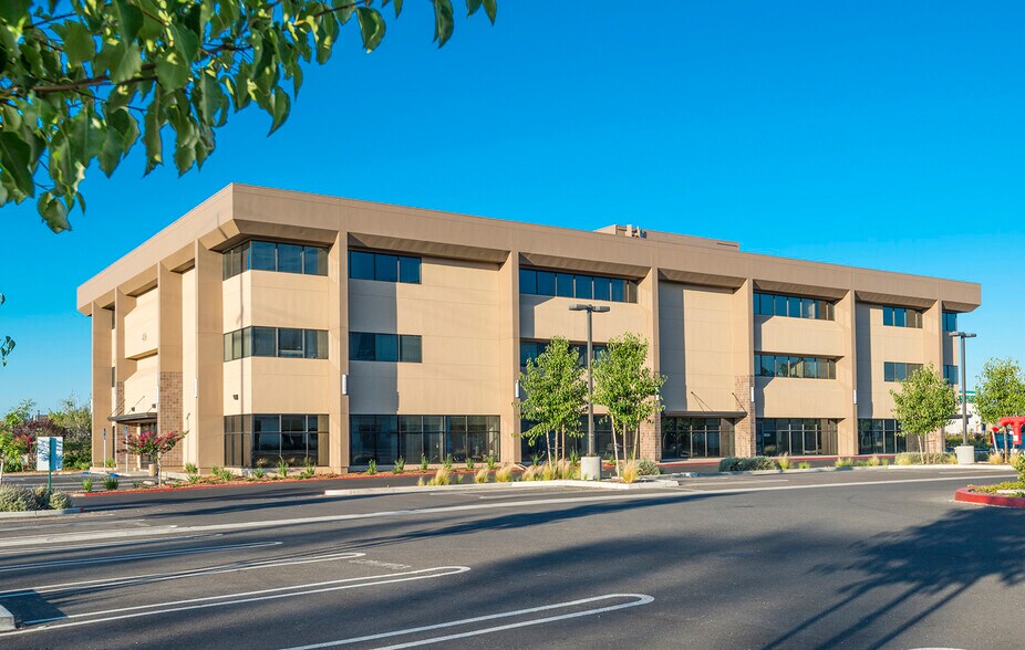 More Photos Of 406 Sunrise Ave, Roseville Medical For Lease