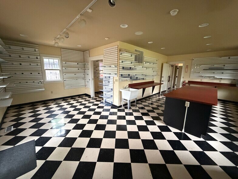 More Photos Of 15638 IN-23, Granger Freestanding For Lease