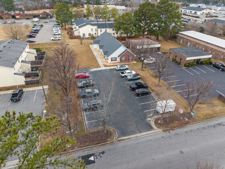 More Photos Of 125 Oakmont Dr, Greenville Office For Sale