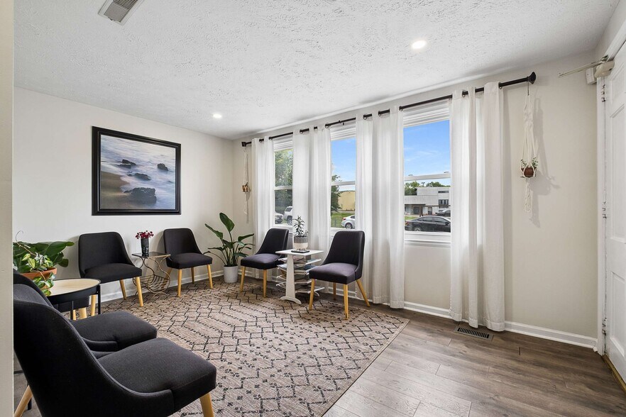 More Photos Of 2818 Azalea Pl, Nashville Office Residential For Sale