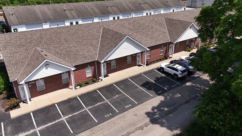 More Photos Of 7909-7925 Station St, Columbus Flex For Lease