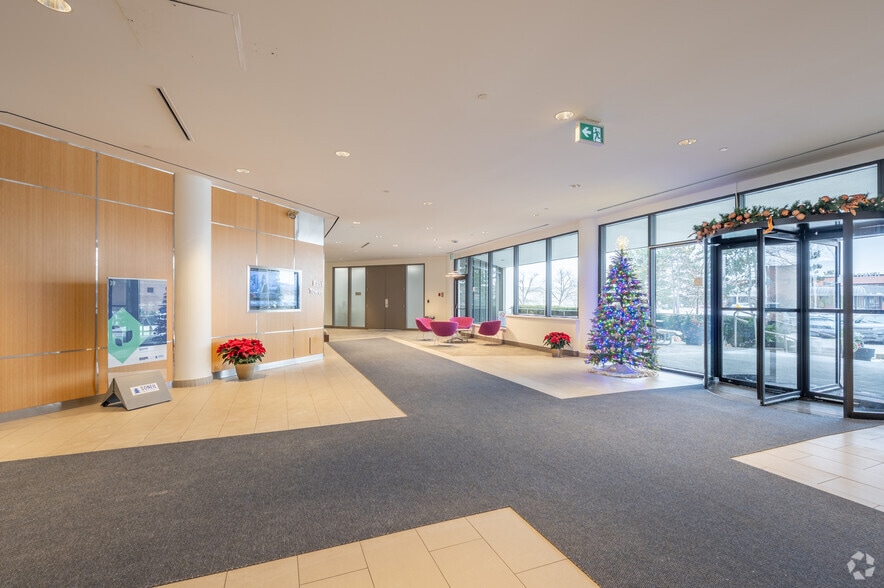 More Photos Of 2233 Argentia Rd, Mississauga Office Residential For Lease