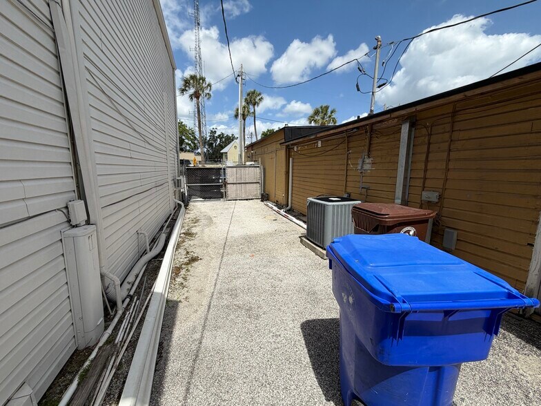 More Photos Of 8 W Darlington Ave, Kissimmee Office Residential For Sale