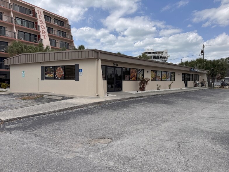 More Photos Of 5050 Gulf Blvd, Saint Petersburg Storefront For Lease