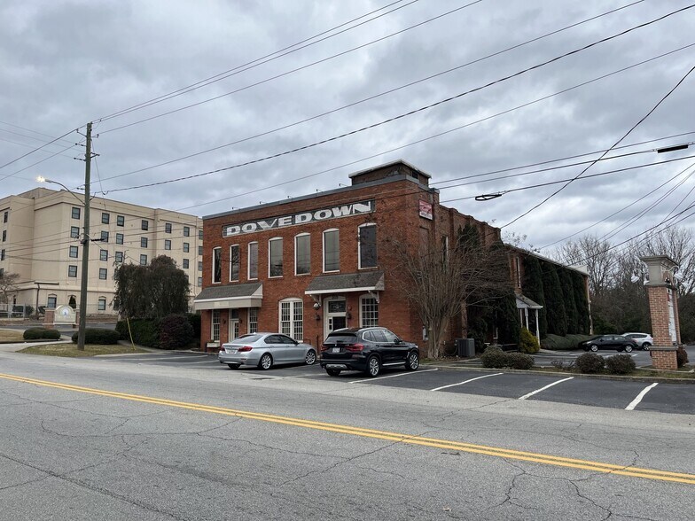More Photos Of 315 W Solomon St, Griffin Office For Sale