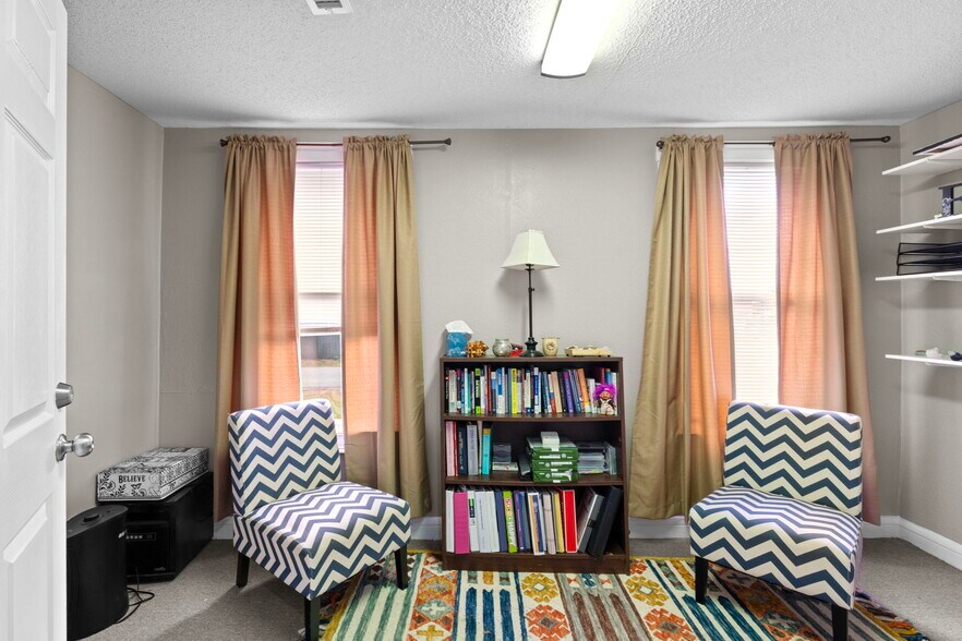 More Photos Of 6108 Arlington Rd, Jacksonville Office For Sale