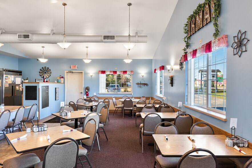 More Photos Of 816 Hwy 23/73, Princeton Restaurant For Sale