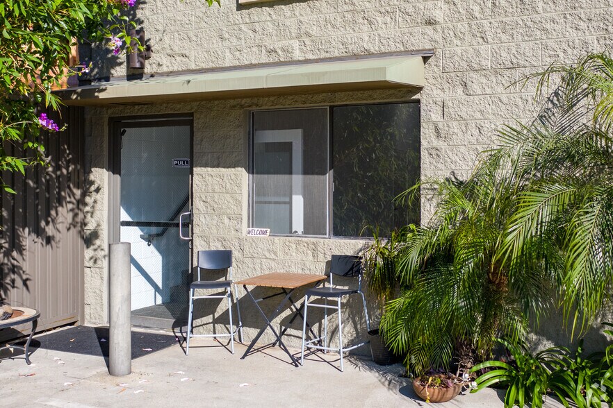 More Photos Of 13360 Beach Ave, Marina Del Rey Light Distribution For Lease