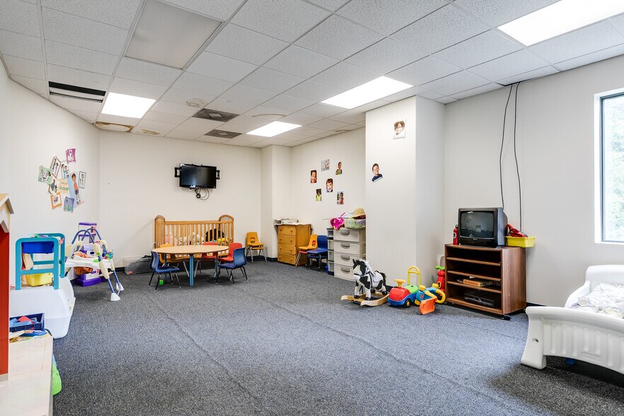 More Photos Of 2101 Venable St, Richmond Religious Facility For Sale