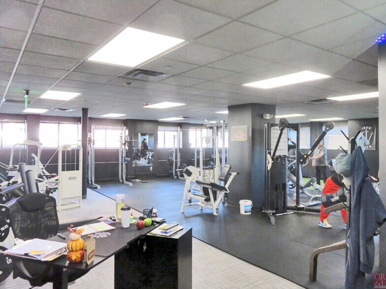 More Photos Of 10 Main St, Bristol Office For Lease