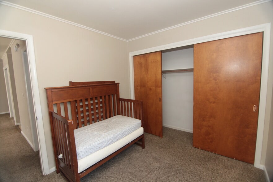 More Photos Of 1524 38th St, Rock Island Office Residential For Sale
