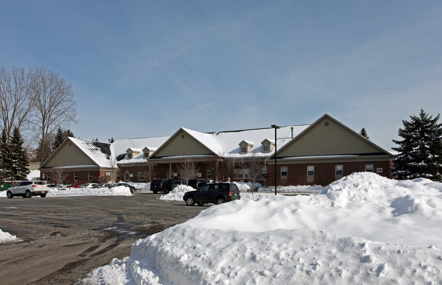 More Photos Of 42000 6 Mile Rd, Northville Medical For Lease