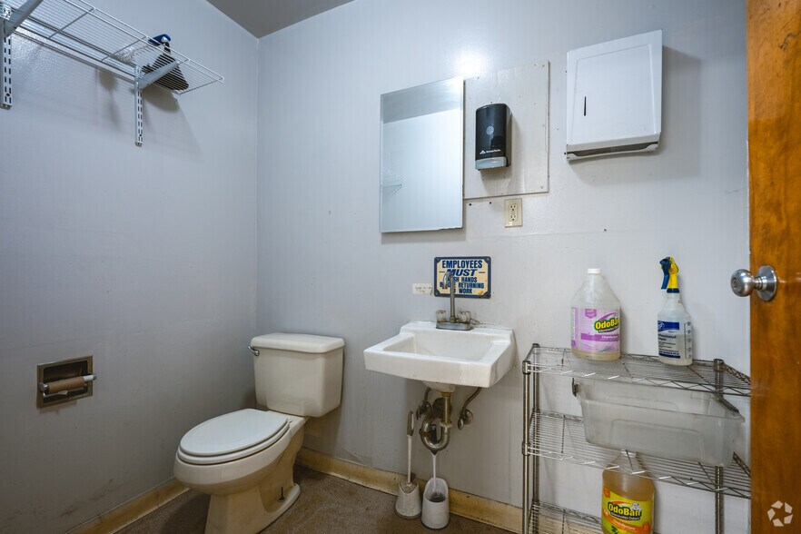 More Photos Of 1195 N Gertrude Ave, Stockton Warehouse For Sale